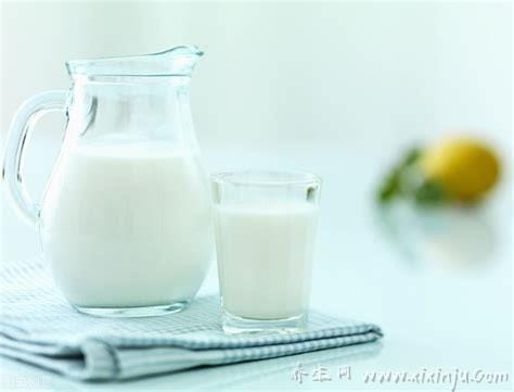 生牛乳是什么意思(生牛乳的定义／生牛乳的营养价值／生牛乳的健康隐患)